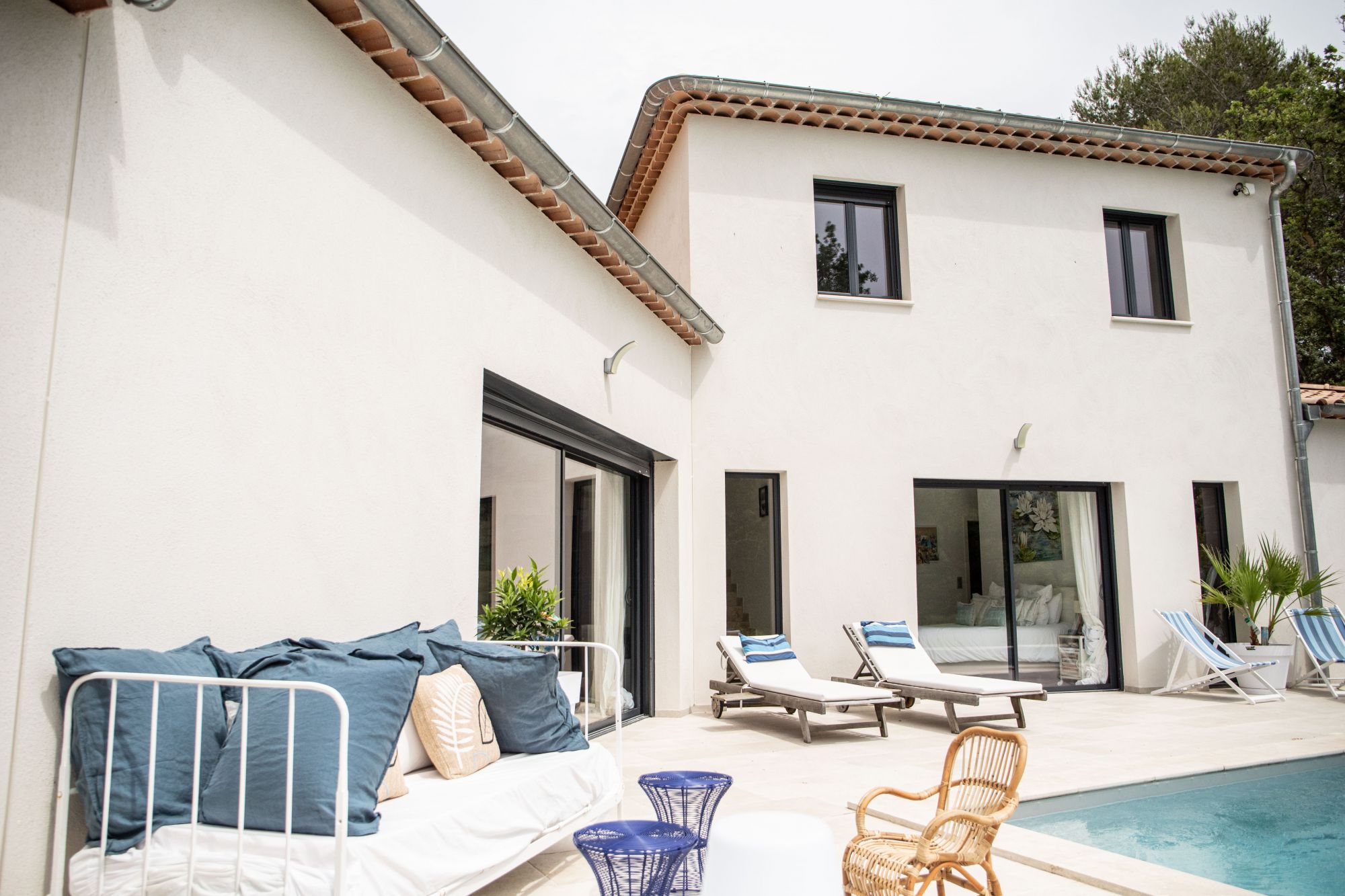 Maison contemporaine à étage partiel