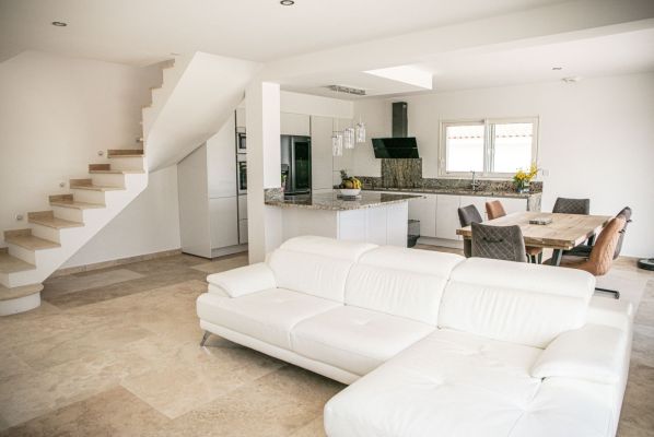 Vente terrain + maison MAILLANE Bouches-du-Rhône