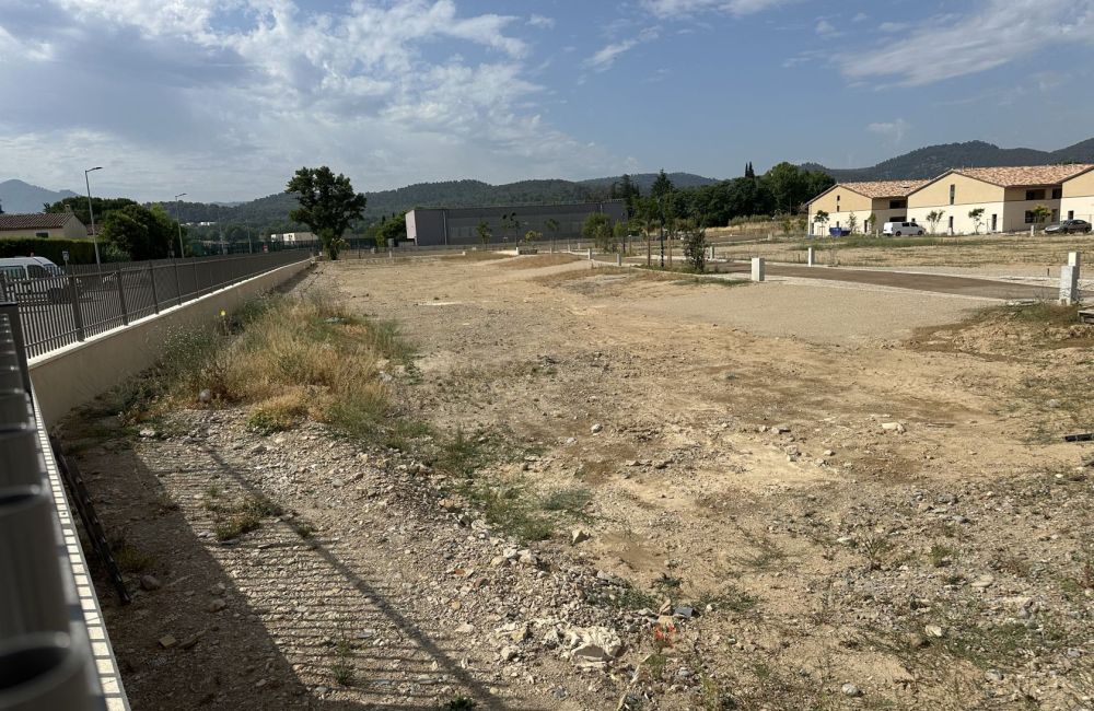 Vente terrain + maison PEYROLLES-EN-PROVENCE Bouches-du-Rhône