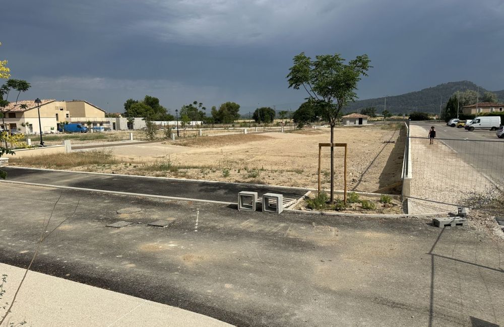 Vente terrain + maison PEYROLLES-EN-PROVENCE Bouches-du-Rhône