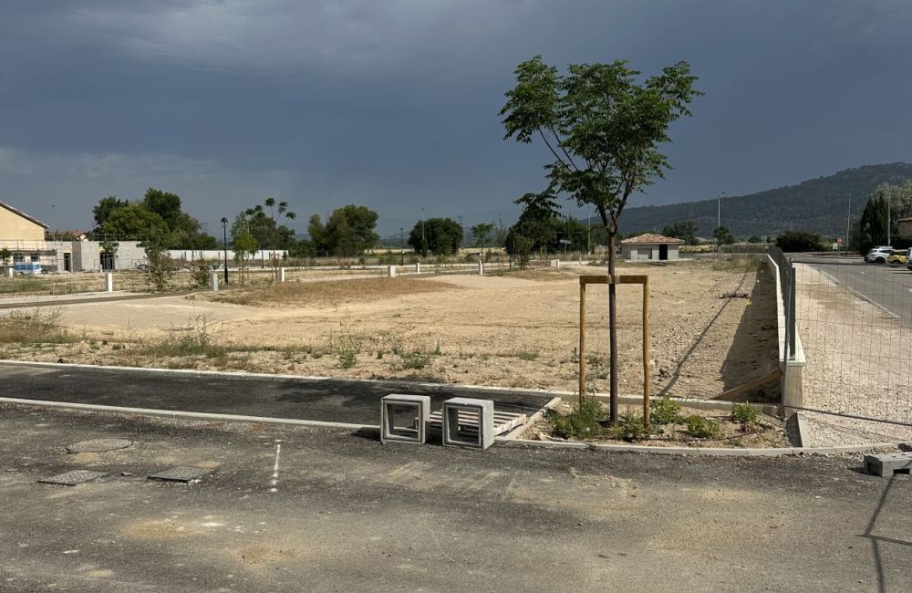 Vente terrain + maison PEYROLLES-EN-PROVENCE Bouches-du-Rhône