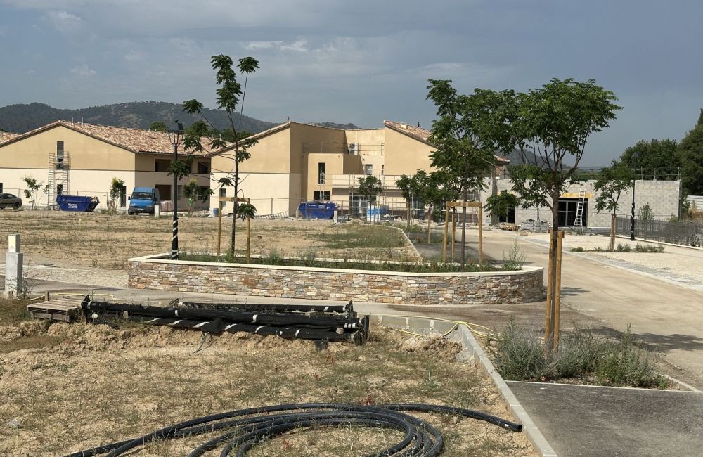 Vente terrain + maison PEYROLLES-EN-PROVENCE Bouches-du-Rhône