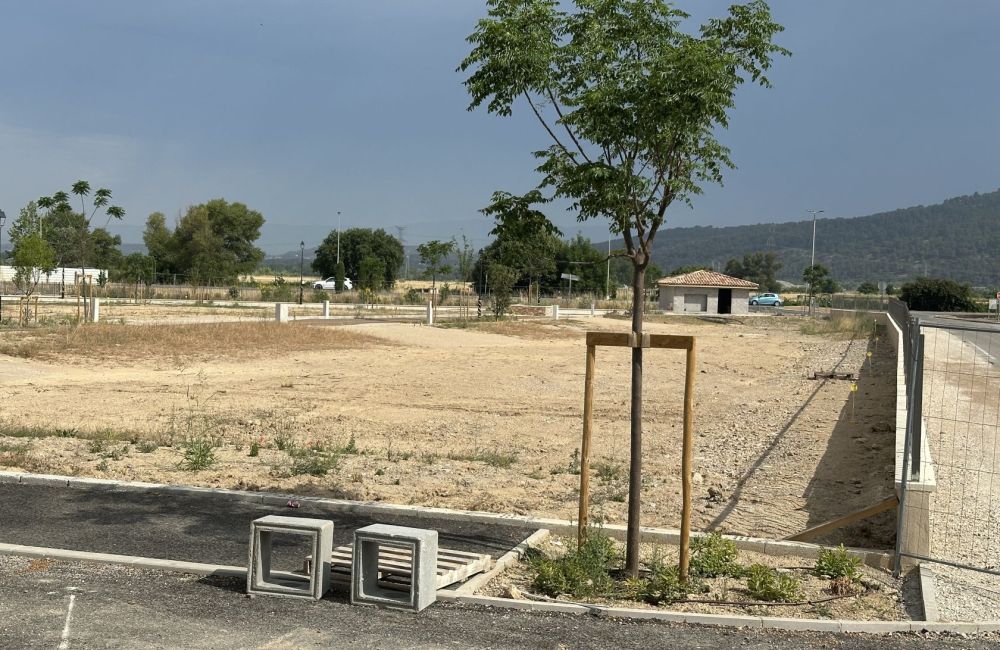 Vente terrain + maison PEYROLLES-EN-PROVENCE Bouches-du-Rhône