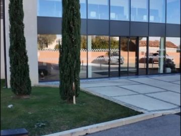 SHOWROOM 🏠

Pousser la porte de notre showroom, c’est déjà faire un premier pas dans votre future maison ✨

Matériaux, équipements, ambiances… tout est pensé...