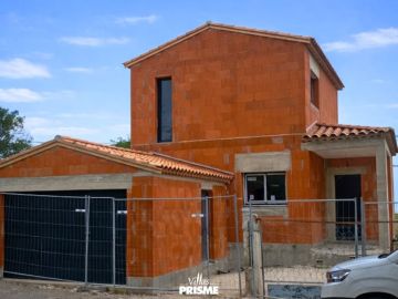 👷‍♂️ CHANTIER EN COURS (13)

Une maison qui prend forme jour après jour 🏡
✔️ Pose du placo et du carrelage terminée

📐 Maison à étage de 90 m²
🚗 Garage de 26...