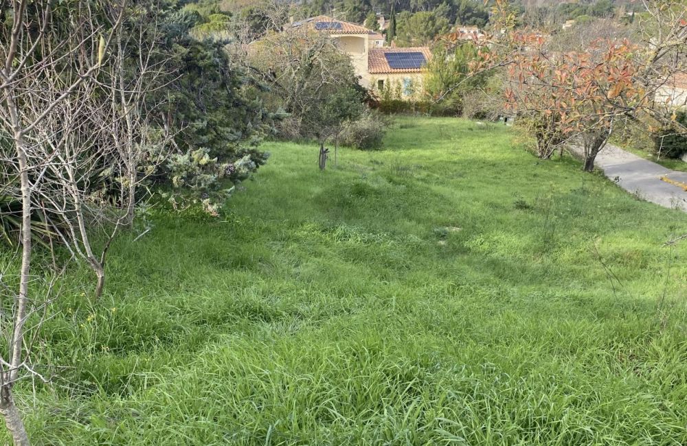 Vente terrain + maison MARSEILLE 12E Bouches-du-Rhône