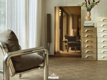 ✨ INSPI DÉCO
Le chrome : on refait briller la maison

Le chrome fait son grand retour en top des tendances 2026 ✨
Longtemps réservé à la robinetterie ou aux...