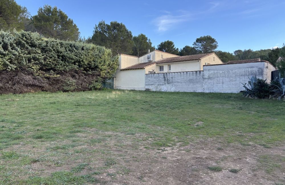 Vente terrain + maison FONTVIEILLE Bouches-du-Rhône