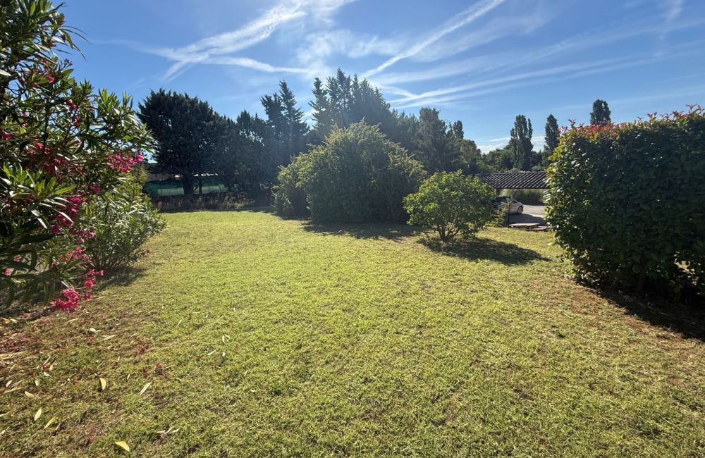 Vente terrain + maison MEYREUIL Bouches-du-Rhône