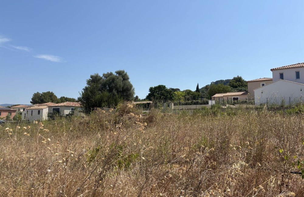 Vente terrain + maison LE CASTELLET Var