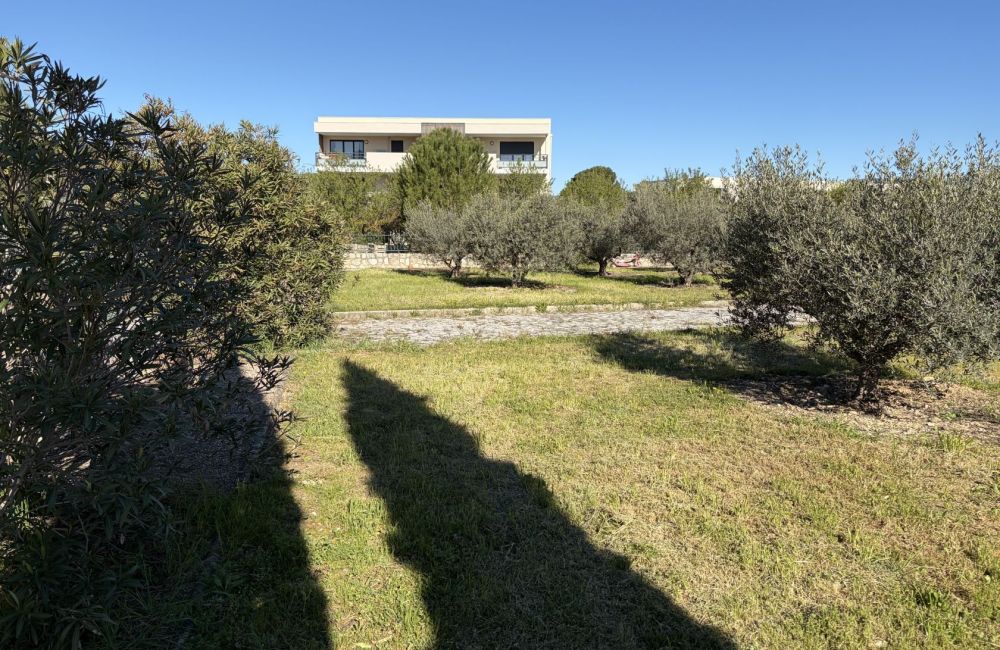 Vente terrain + maison LA ROQUE-D'ANTHERON Bouches-du-Rhône