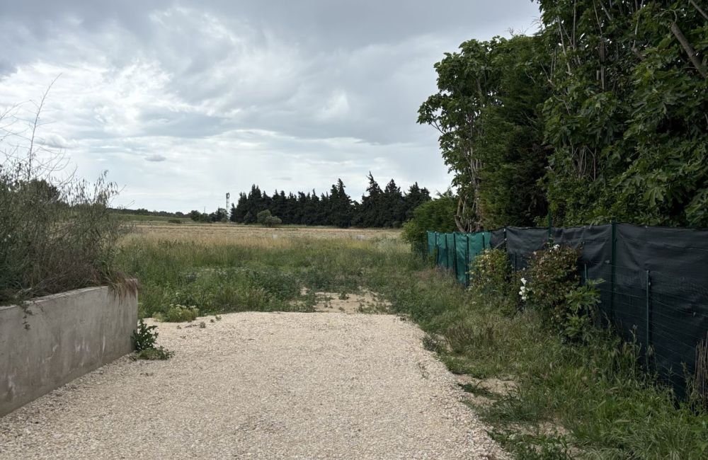 Vente terrain + maison CORNILLON-CONFOUX Bouches-du-Rhône